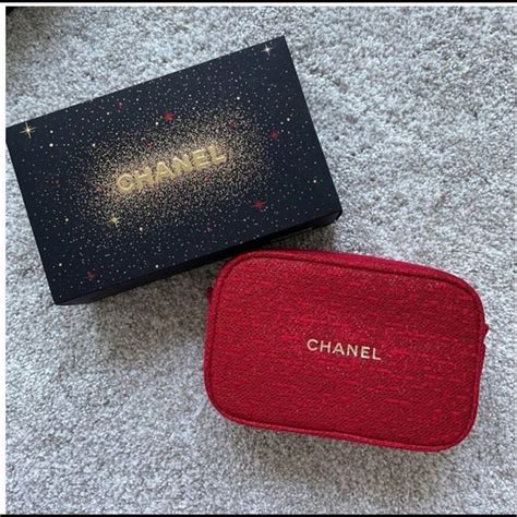 chanel cosmetics bag price|chanel cosmetic bag 2021.